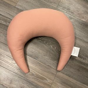 Snuggle me organic breastfeeding pillow